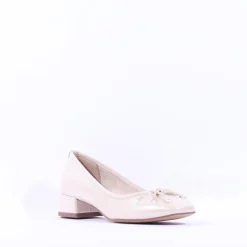 Women Tamaris Almira Bow Tie Block Heel Pump - Champagne