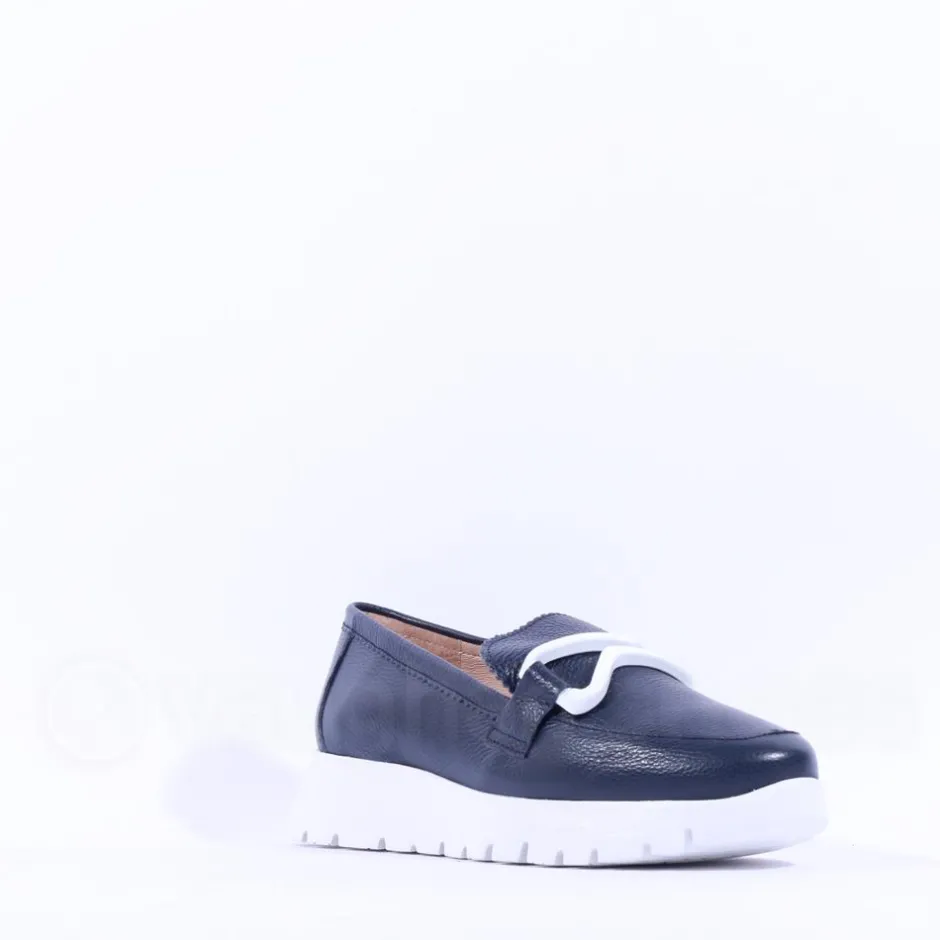 Women Wonders Aura Infinity Link Slip On - Navy Leather