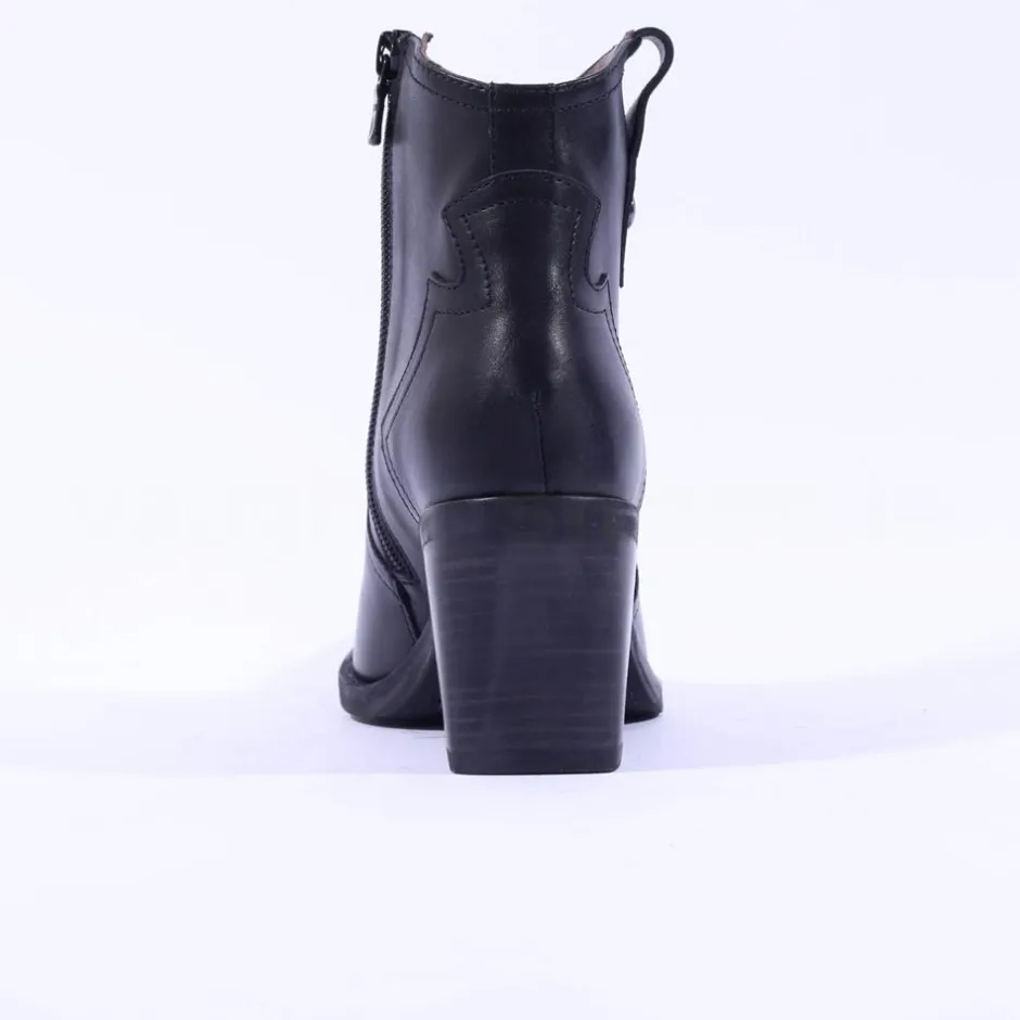 Women NeroGiardini Block Heel Western Boot - Black Leather