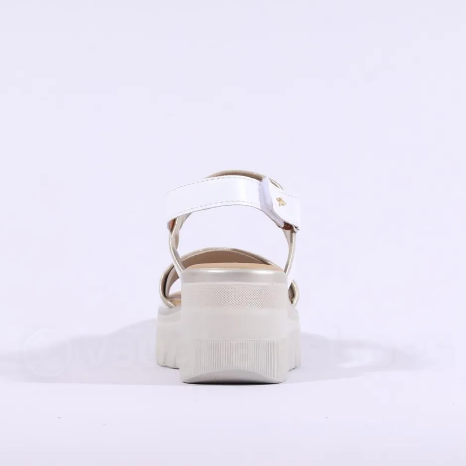 Women Tamaris Cobe Platform Wedge Sandal - White Gold