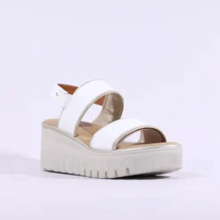 Women Tamaris Cobe Platform Wedge Sandal - White Gold