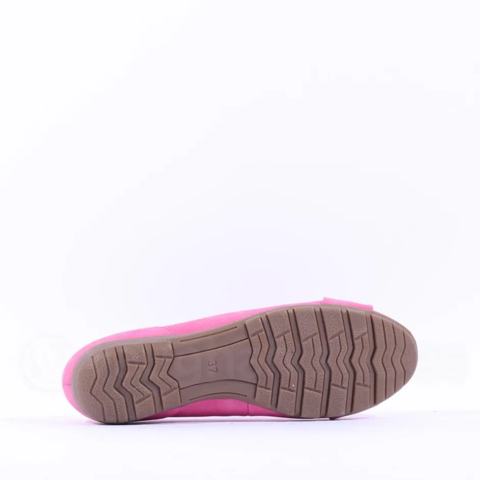 Women Marco Tozzi Dongo Square Brooch Pump - Pink