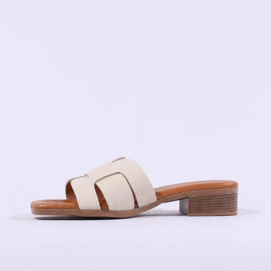 Women Oh My Sandals Flat Mule Slider - Cream