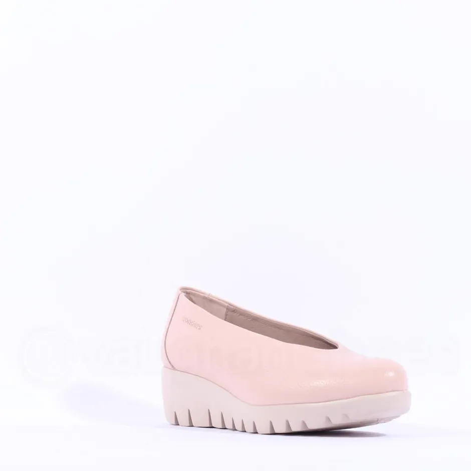Women Wonders Fly Classic Slip On Wedge - Nude Leather