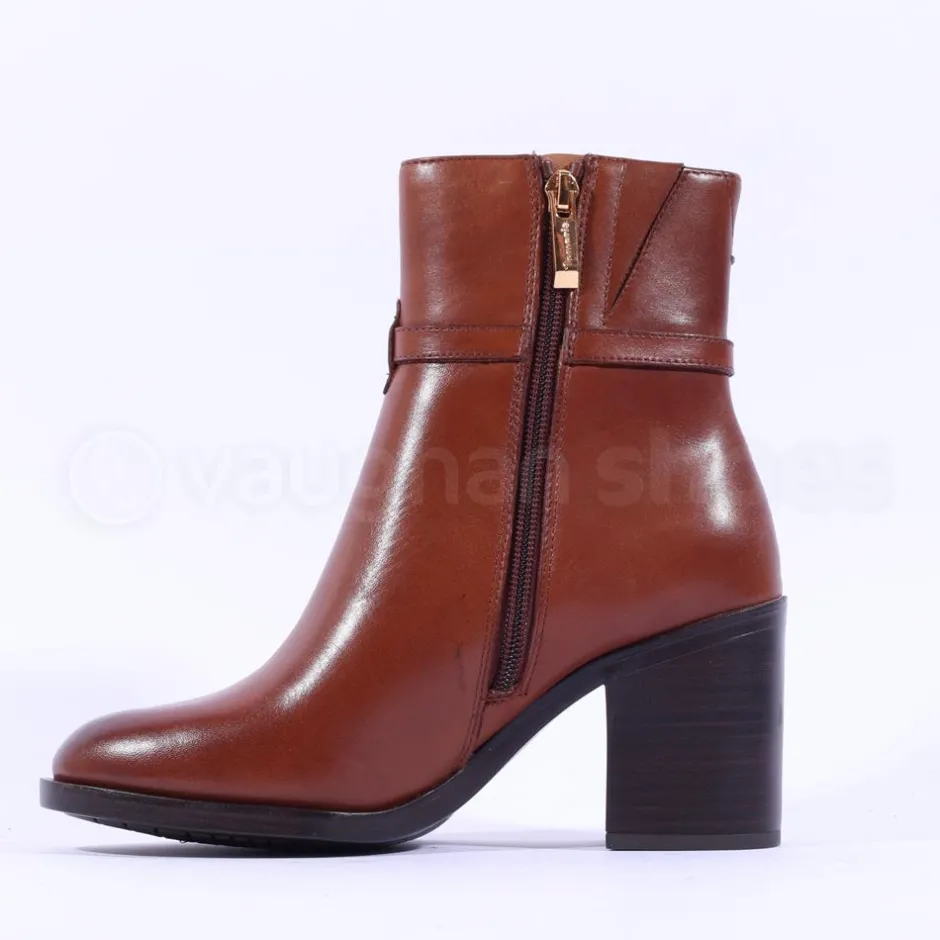 Women Tamaris Jacqie Blockheel Strap Ankleboot - Cognac Leather