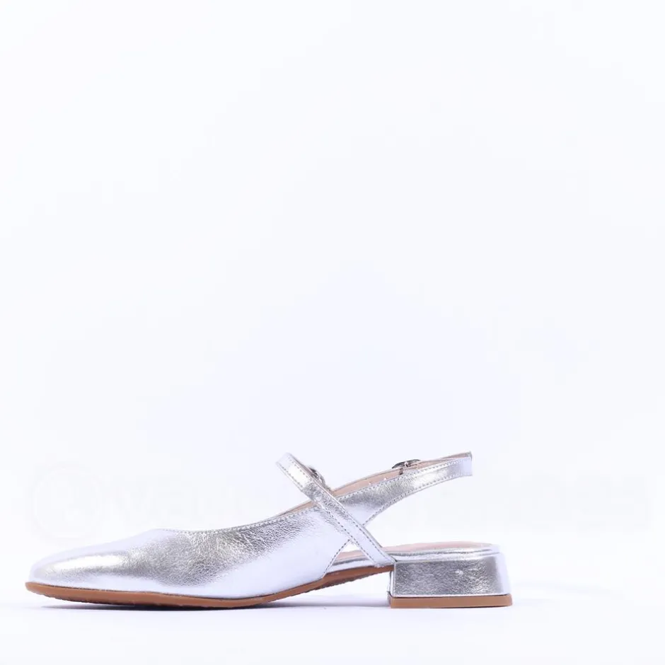 Women Wonders Oriana Low Mary Jane Pump - Silver Leather