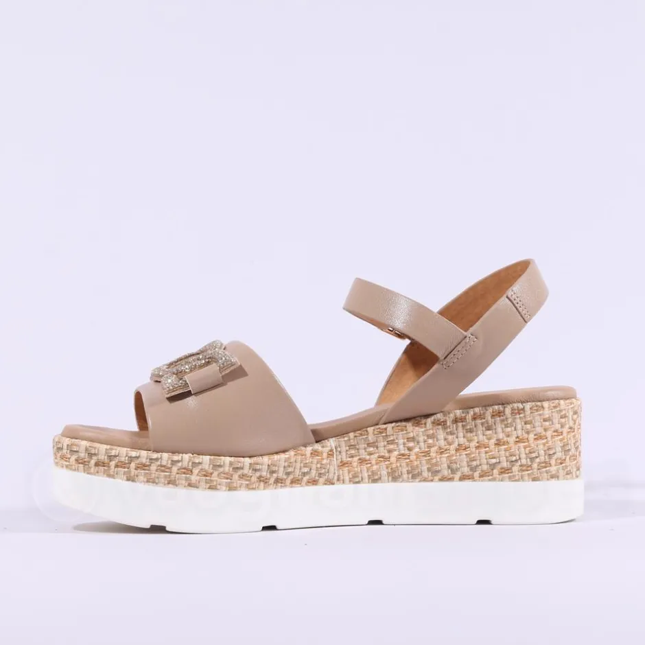 Women Repo Platform Espadrille Sandal - Beige