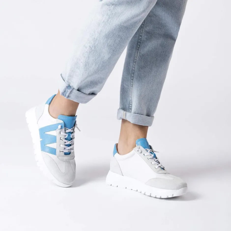 Women Wonders Racer 2 Tone Bungee Lace Trainer - White Blue