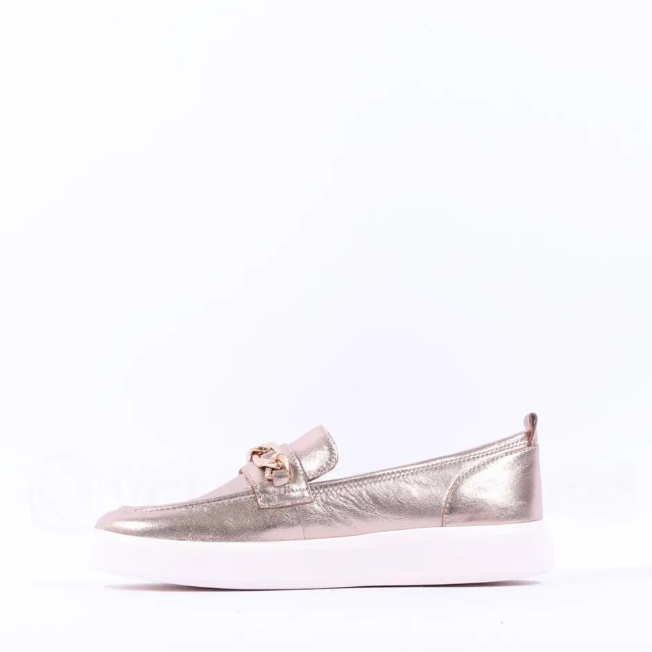 Women Tamaris Skylar Slip On Link Shoe - Gold