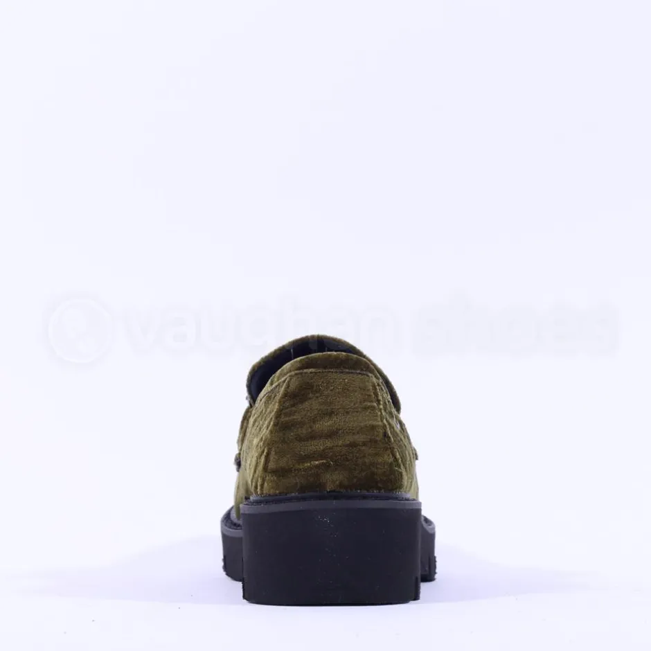 Women Una Healy Take My Breath Velour Loafer - Green Velour