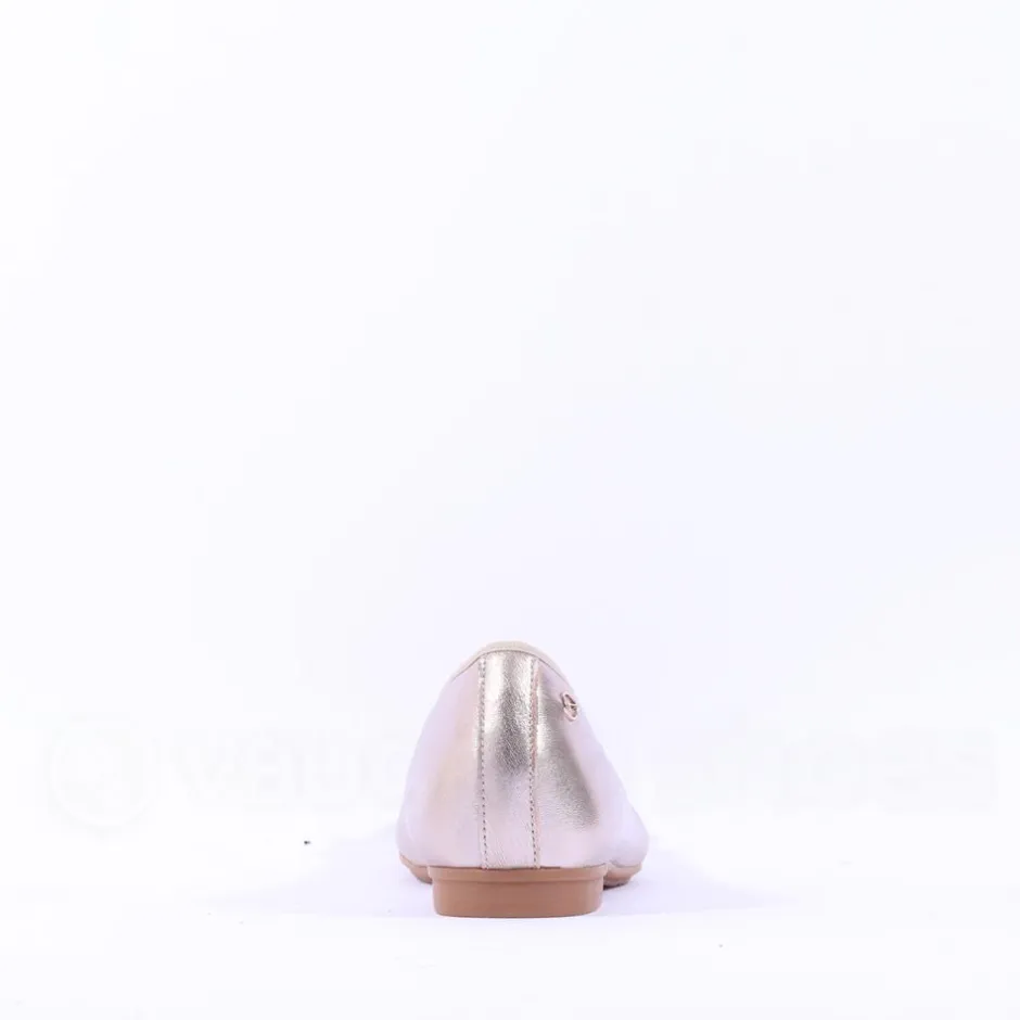 Women Tamaris Tali Pomp With Bow Detail - Light Gold