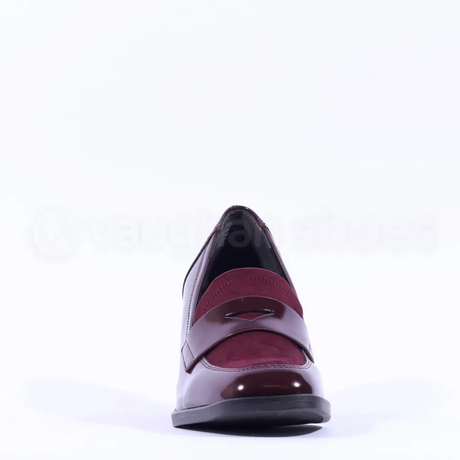 Women Tamaris Linny Stacked Block Heel Loafer - Wine Combi