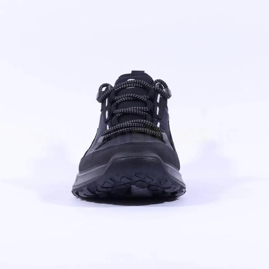 Ecco Men Ult-Trn Waterproof Hiking Shoe - All Black