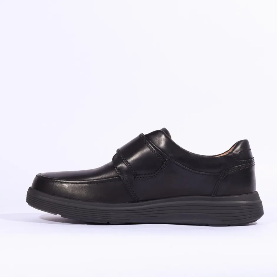 Clarks Men Un Abode Strap (Wide Fit) - Black Leather