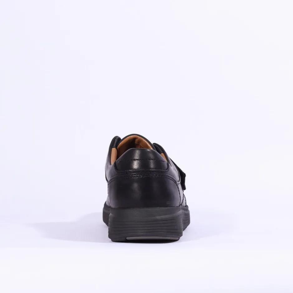 Clarks Men Un Abode Strap (Wide Fit) - Black Leather