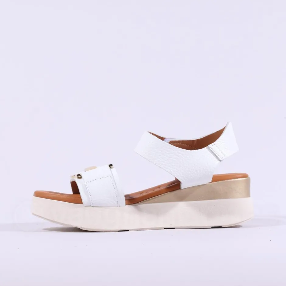Women Oh My Sandals Velcro Link Wedge - White