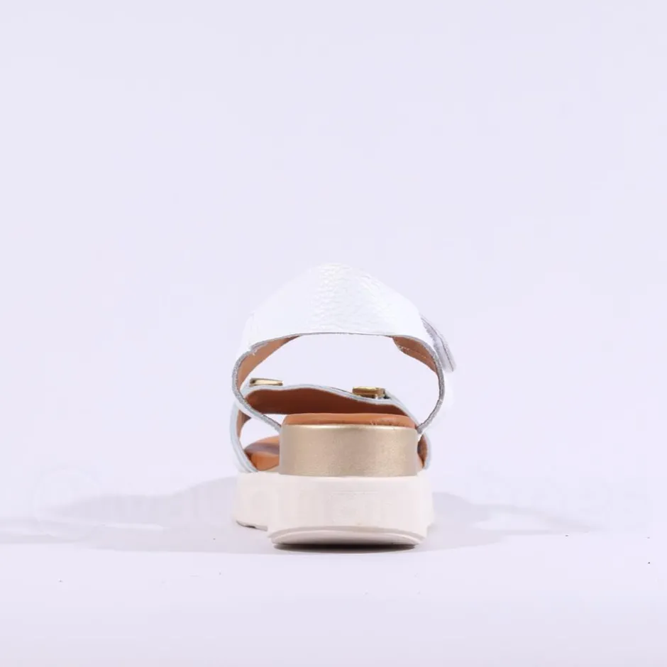 Women Oh My Sandals Velcro Link Wedge - White