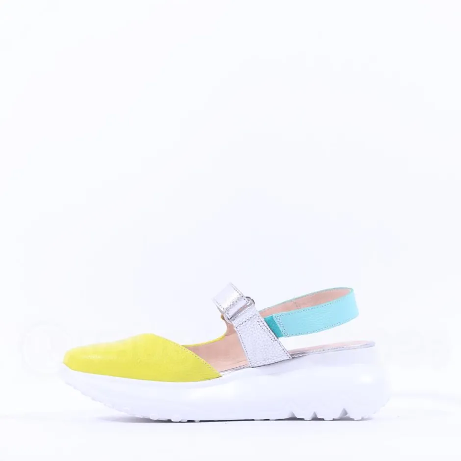 Women Wonders Zaire Velcro Strap Curvy Sandal - Cyber